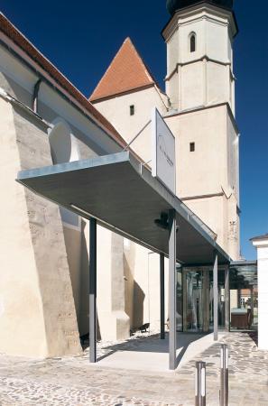 Minoritenkirche Krems-Stein - Klangraum Krems | Foyer - Zugang